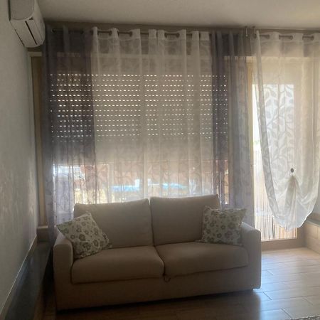 Naxos Beach Apartment จีอาร์ดีนี นักซอส ภายนอก รูปภาพ