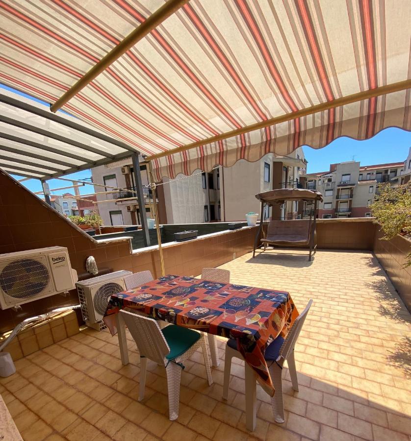 Naxos Beach Apartment จีอาร์ดีนี นักซอส ภายนอก รูปภาพ