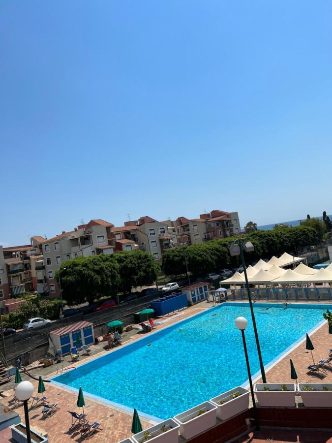 Naxos Beach Apartment จีอาร์ดีนี นักซอส ภายนอก รูปภาพ